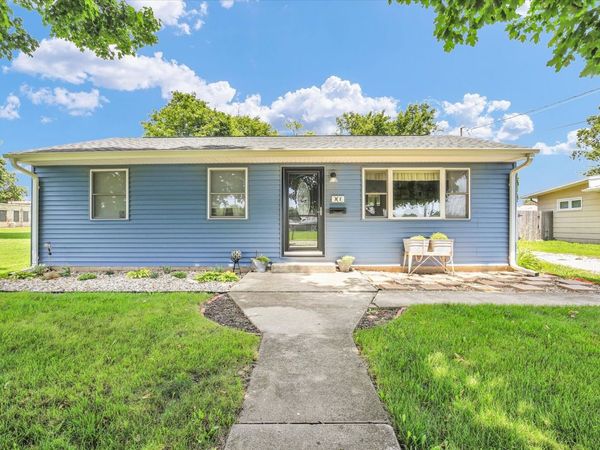 906 E Daggy Street , Tuscola, IL 61953