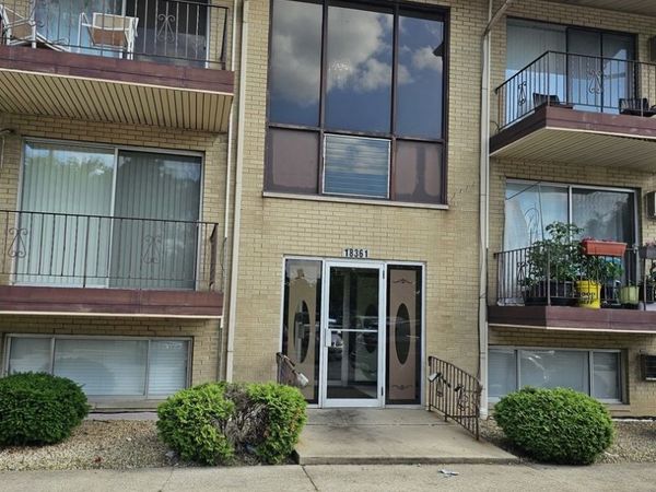 18361 Glen Oak Avenue , Unit 1B, Lansing, IL 60438