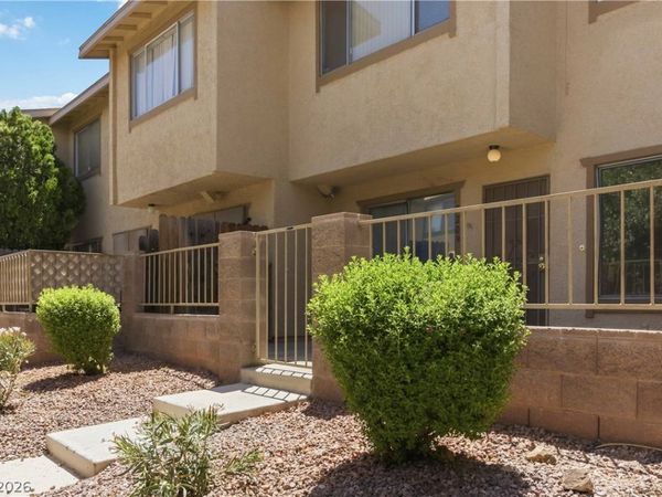 2209 Short Pine Drive , Las Vegas, NV 89108