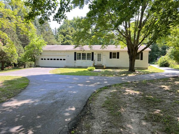 7260 Childsdale Avenue NE, Rockford, MI 49341