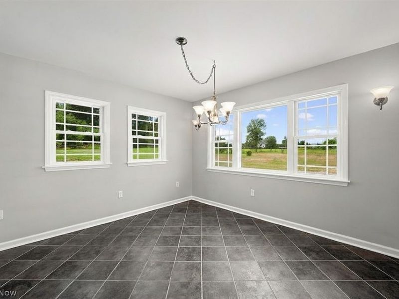 7562 Richmond Road, Oakwood Village, OH 44146 Photo 11
