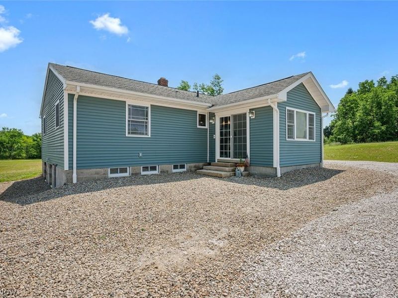 7562 Richmond Road, Oakwood Village, OH 44146 Photo 22
