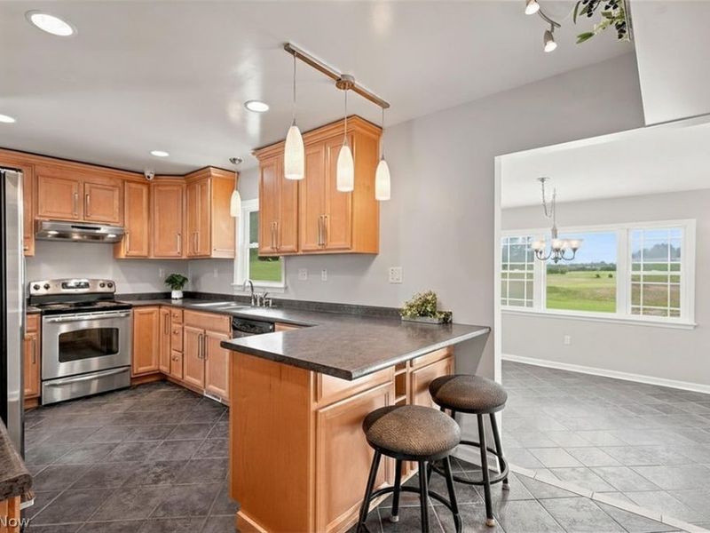 7562 Richmond Road, Oakwood Village, OH 44146 Photo 9