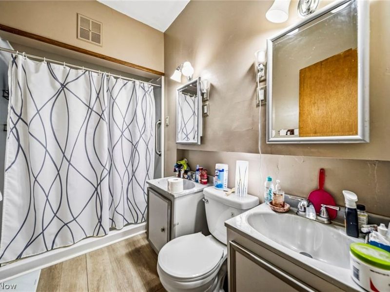 801 E 157 Street, Cleveland, OH 44110 Photo 9