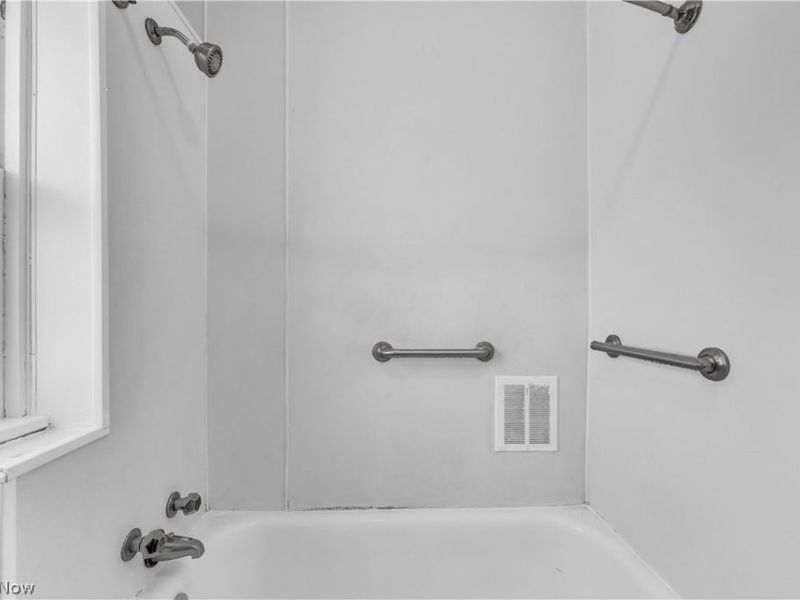 4453 W 48th Street, Unit 2/UP, Cleveland, OH 44144 Photo 17