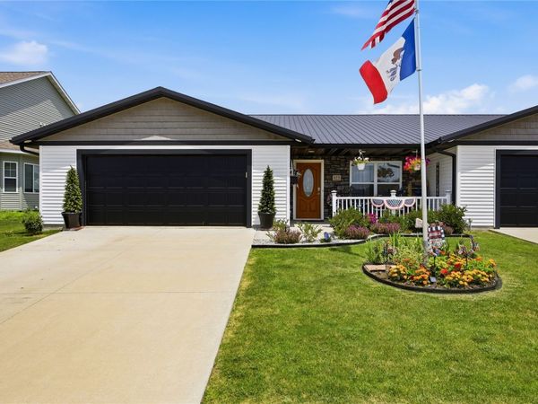 122 Towne Centre Drive , Urbana, IA 52345