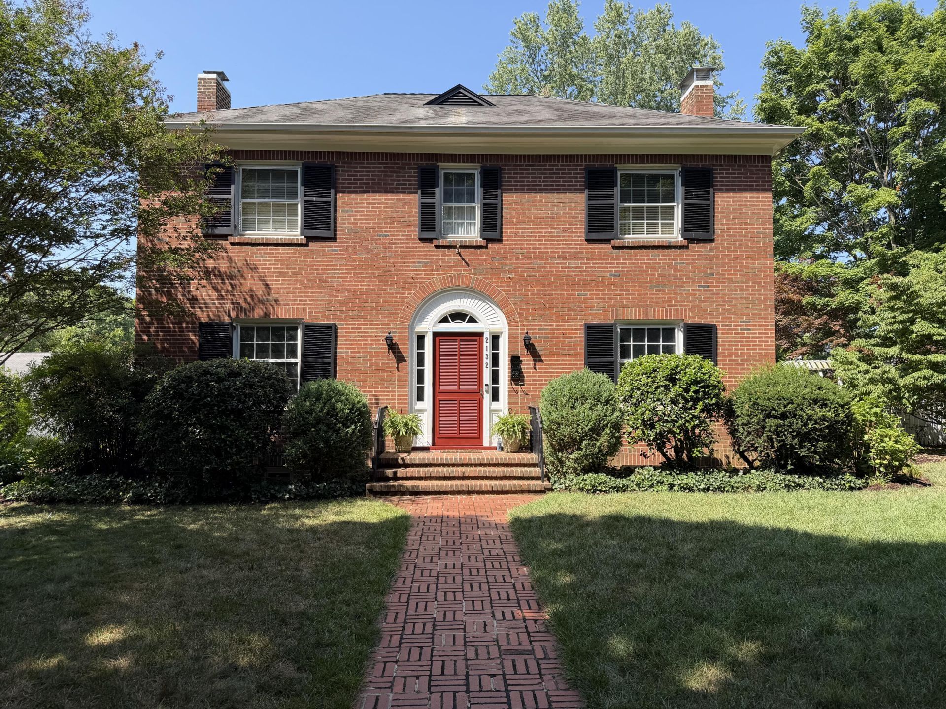 2132 Laburnum Ave Sw, Roanoke, VA 24015 Main Photo