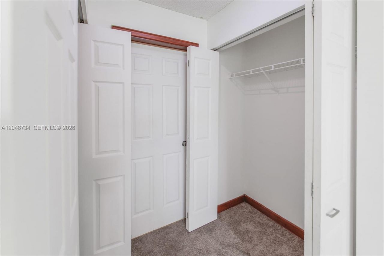 4990 NW 97th Pl , Unit 314, Doral, FL 33178 Photo