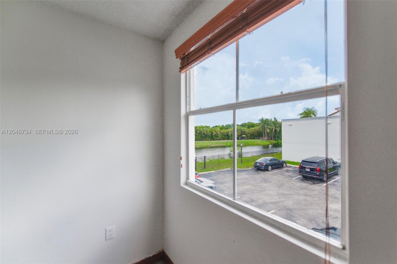 4990 NW 97th Pl , Unit 314, Doral, FL 33178 Photo