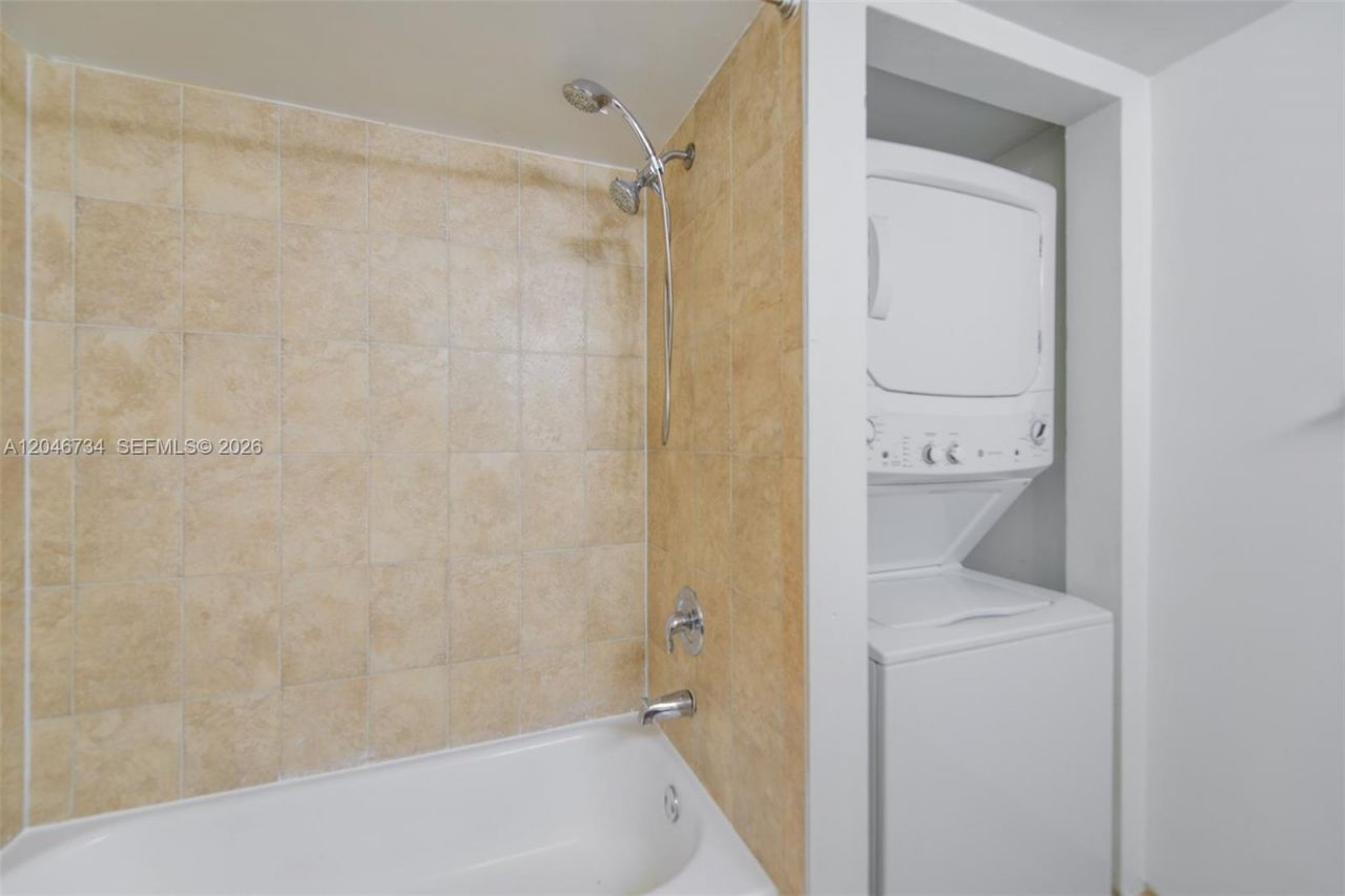 4990 NW 97th Pl , Unit 314, Doral, FL 33178 Photo