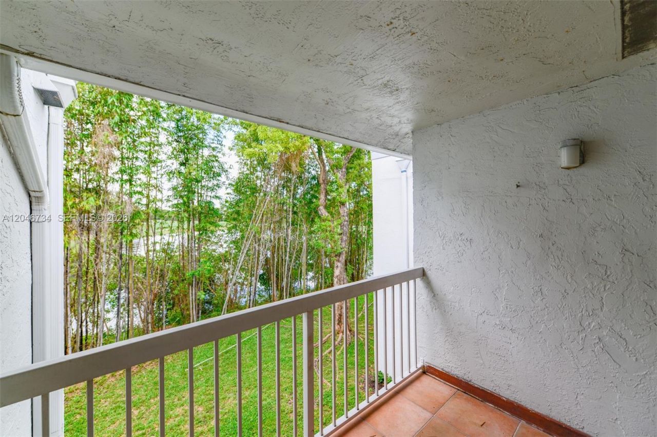 4990 NW 97th Pl , Unit 314, Doral, FL 33178 Photo