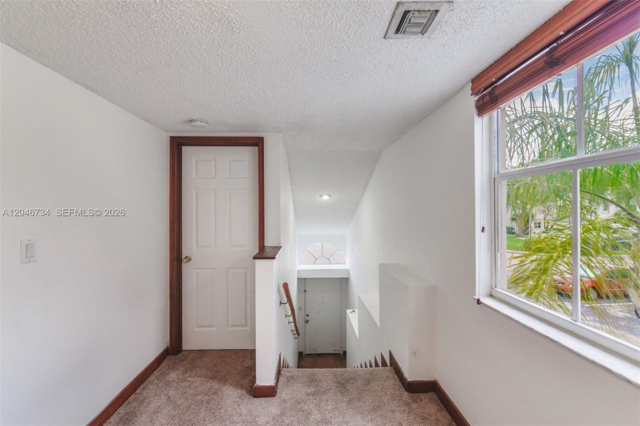 4990 NW 97th Pl , Unit 314, Doral, FL 33178 Photo