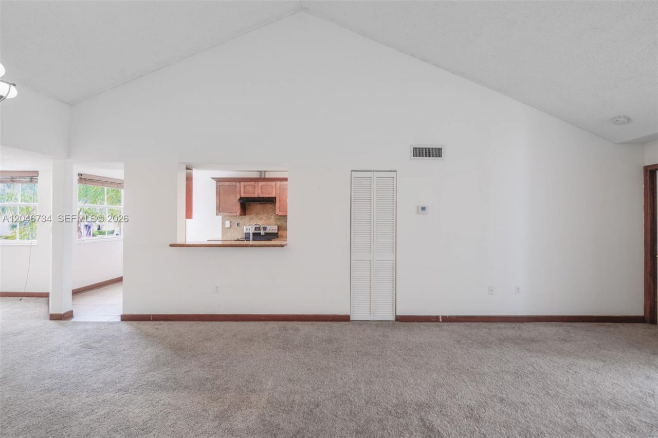 4990 NW 97th Pl , Unit 314, Doral, FL 33178 Photo