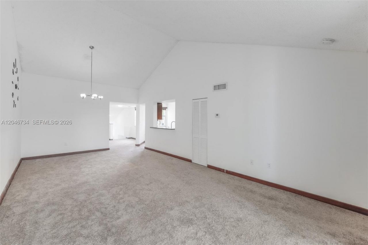4990 NW 97th Pl , Unit 314, Doral, FL 33178 Photo
