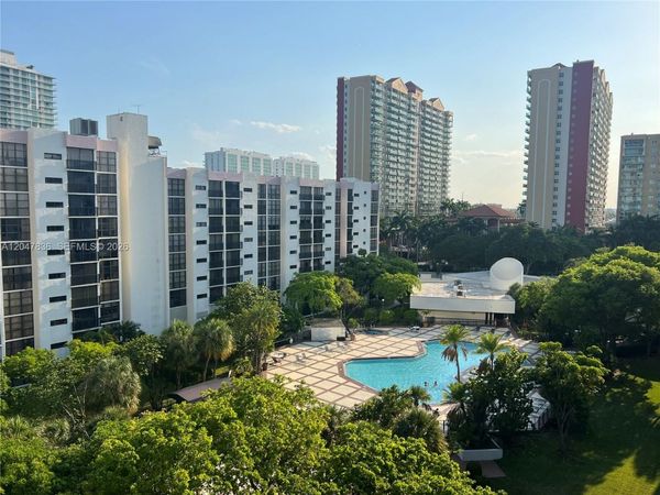 17011 N Bay Rd , Unit 816, Sunny Isles Beach, FL 33160