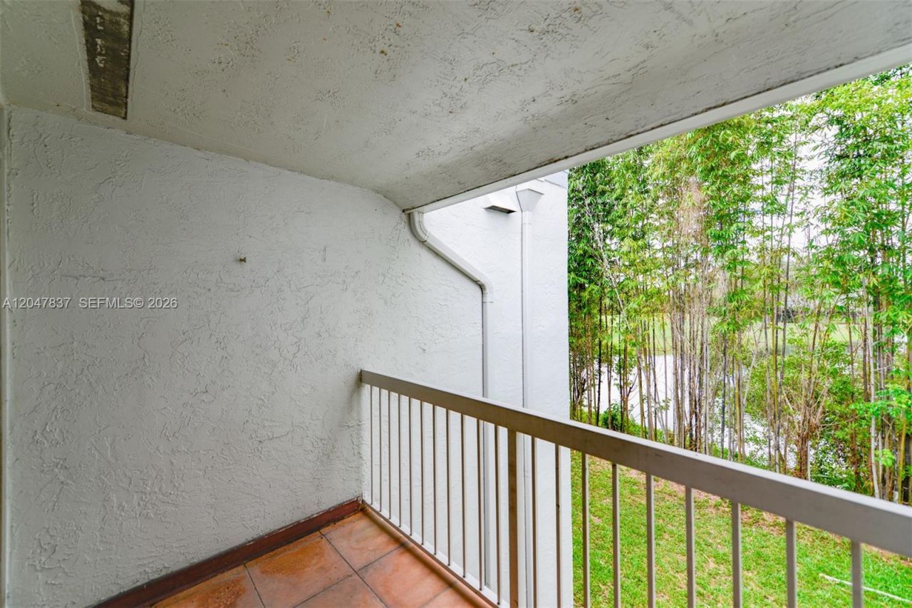 4990 NW 97th Pl , Unit 314, Doral, FL 33178 Photo