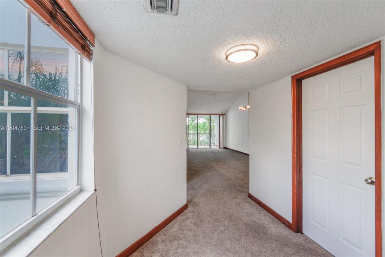 4990 NW 97th Pl , Unit 314, Doral, FL 33178 Photo