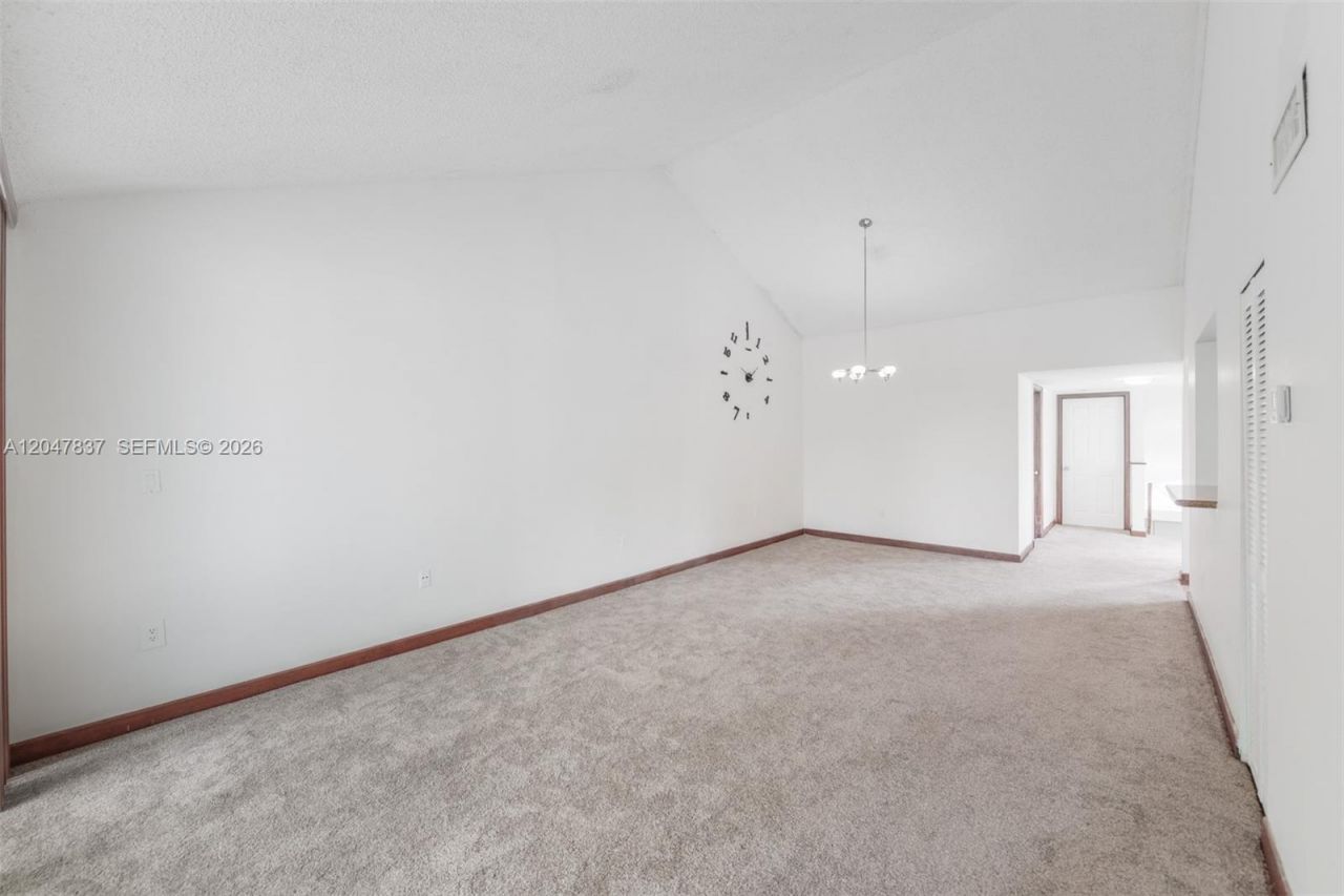 4990 NW 97th Pl , Unit 314, Doral, FL 33178 Photo