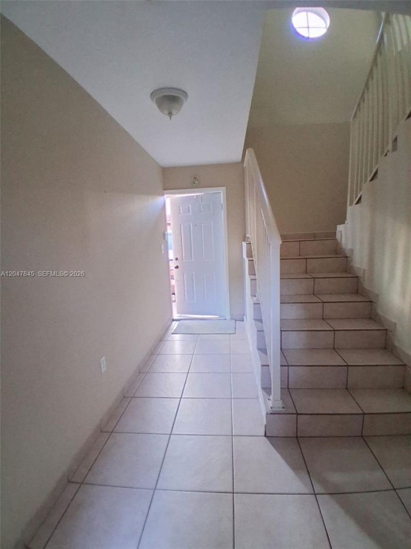 17318 NW 74th Ave , Unit 202, Hialeah, FL 33015 Photo