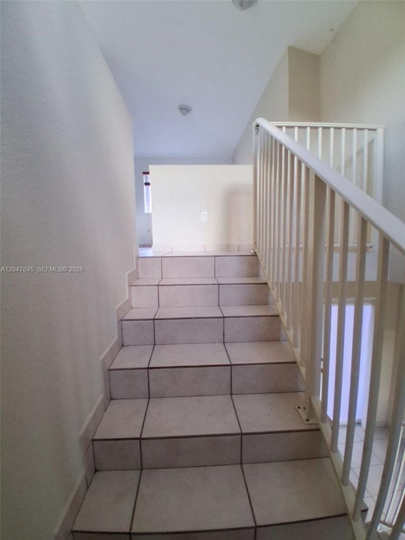 17318 NW 74th Ave , Unit 202, Hialeah, FL 33015 Photo