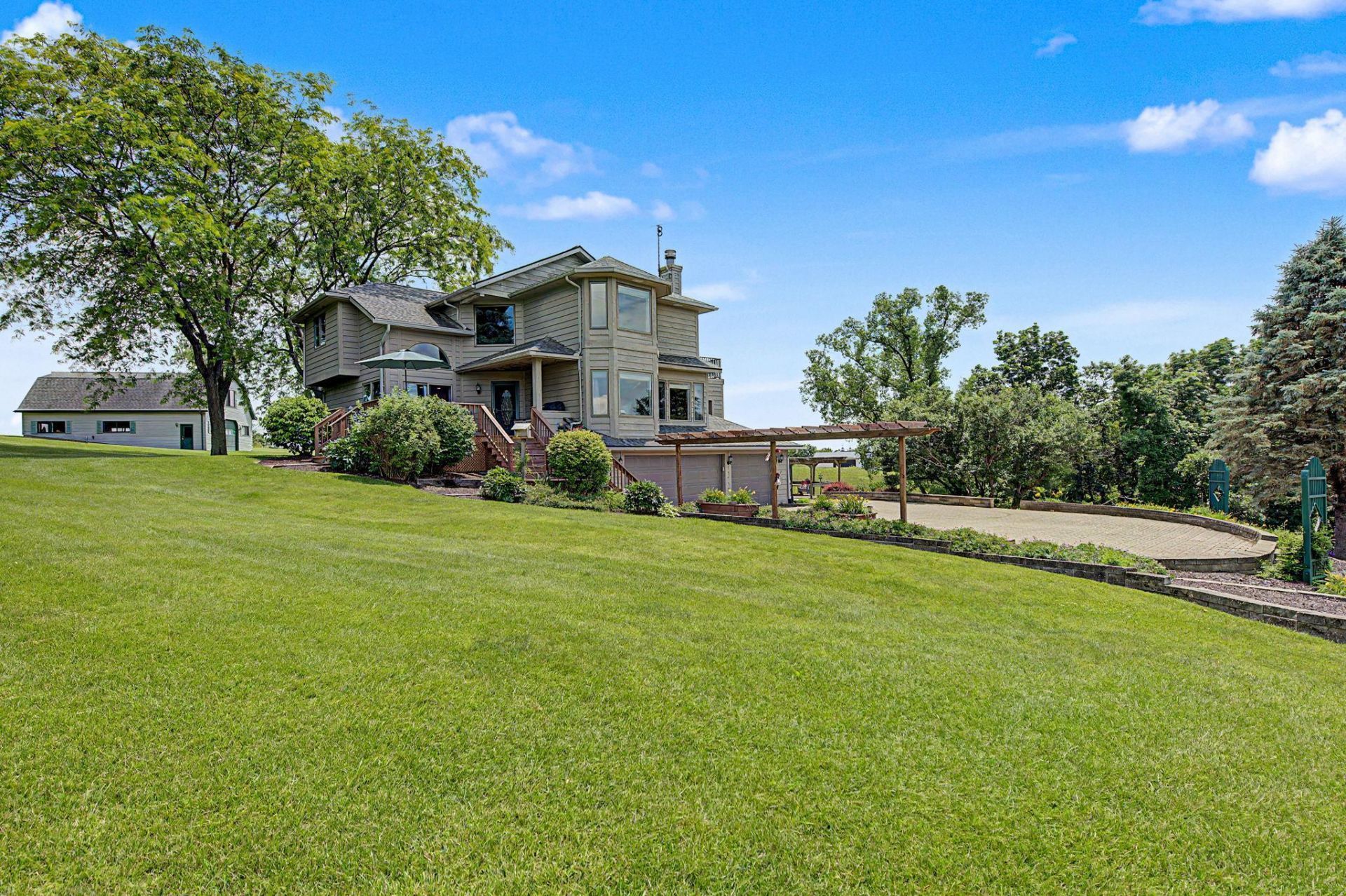 10 S Snipe Hollow Road, Elizabeth, IL 61028 Main Photo