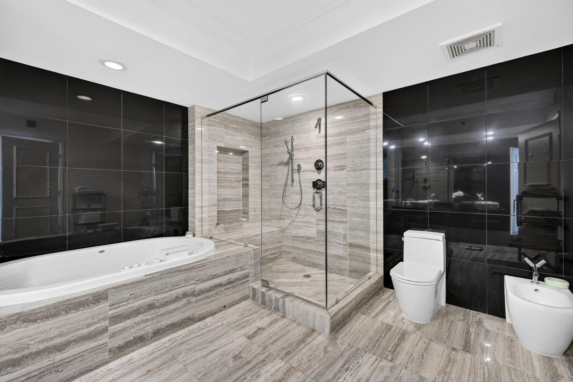 101 S Fort Lauderdale Beach Boulevard, Unit 1606, Fort Lauderdale, FL 33316 Photo