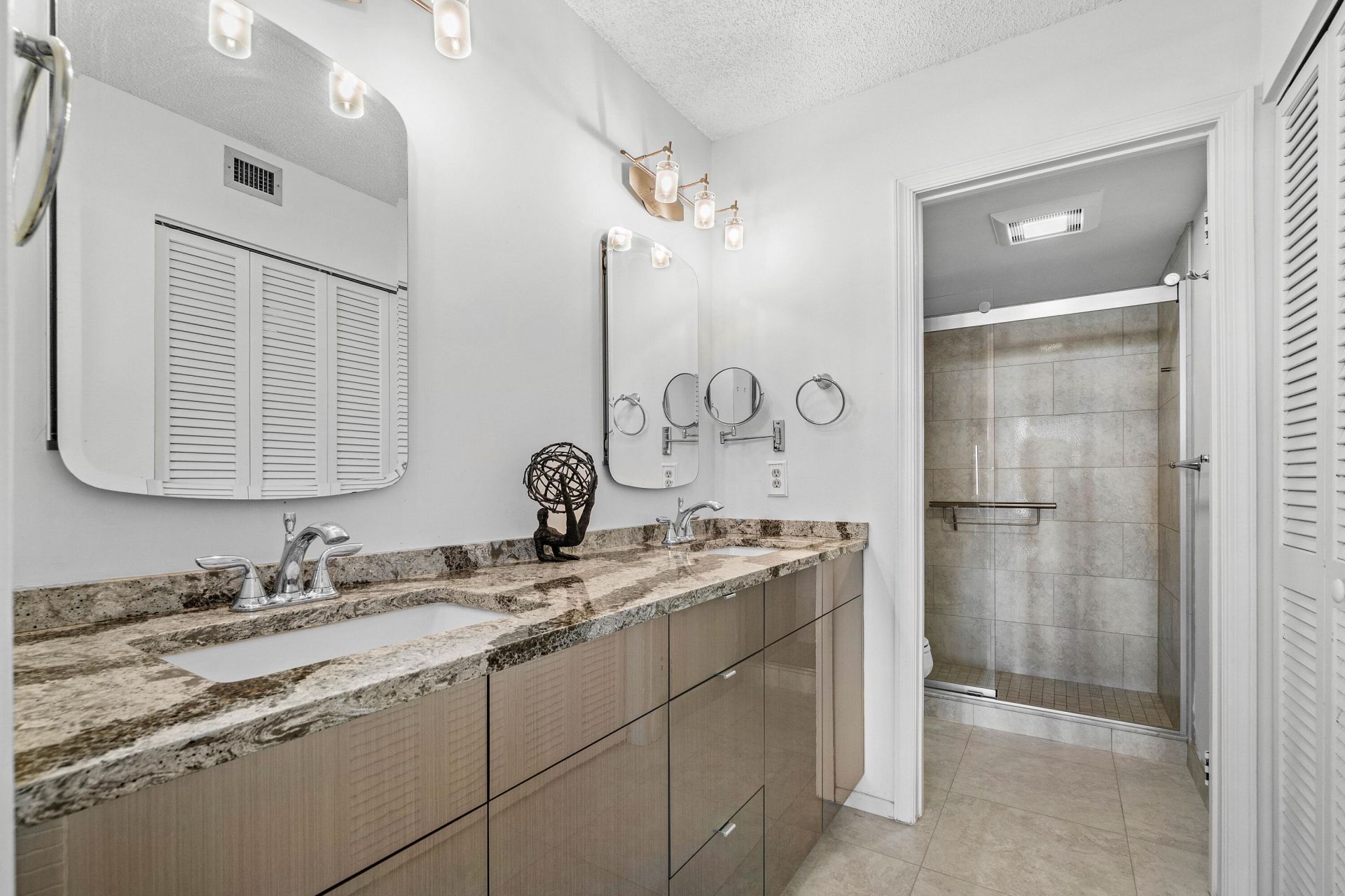 5380 N Ocean Drive N, Unit 5g, Riviera Beach, FL 33404 Photo