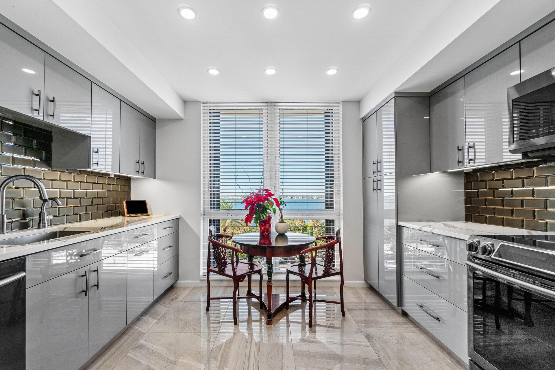 5380 N Ocean Drive N, Unit 5g, Riviera Beach, FL 33404 Photo