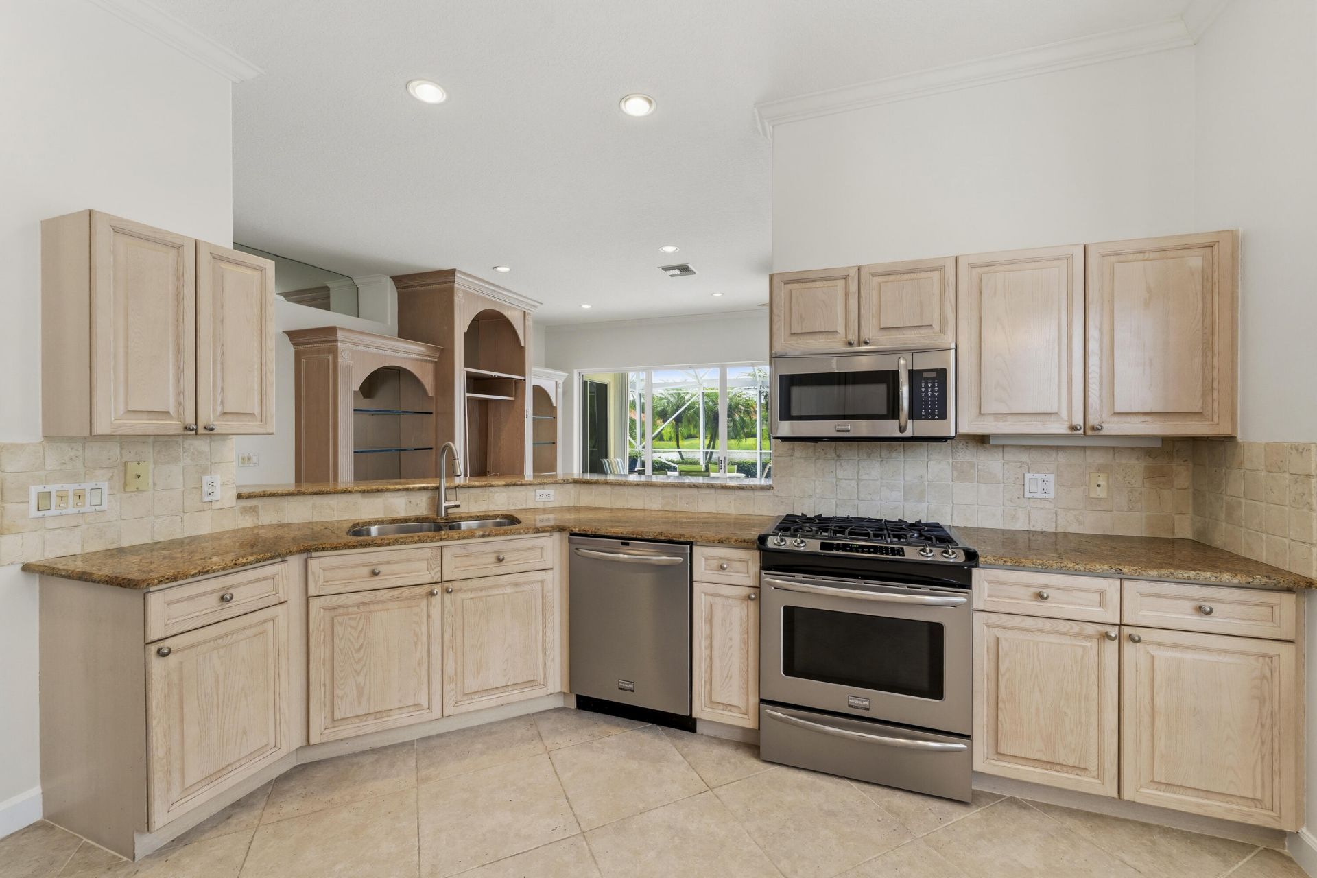 637 Masters Way, Palm Beach Gardens, FL 33418 Photo