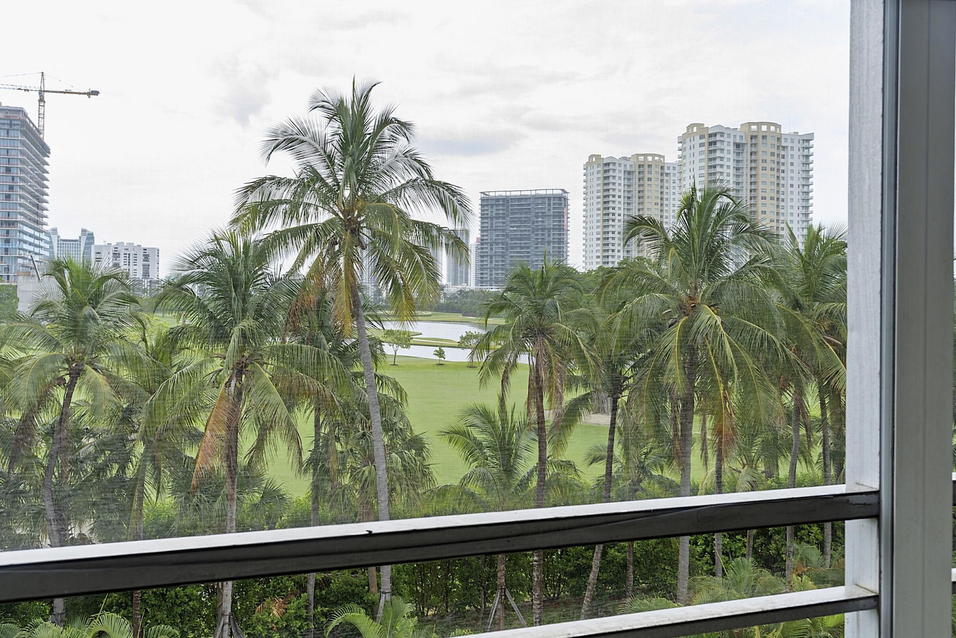 300 NE 14th Avenue, Unit 501, Hallandale, FL 33009 Photo