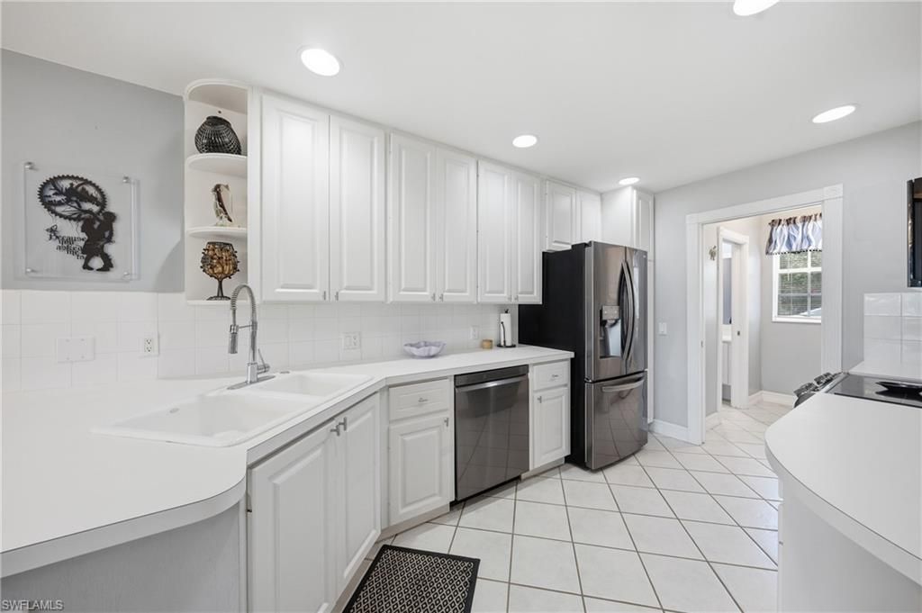 5661 Cove Cir , Unit 51, Naples, FL 34119 Photo