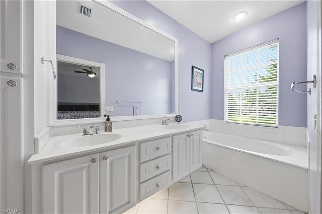 5661 Cove Cir , Unit 51, Naples, FL 34119 Photo