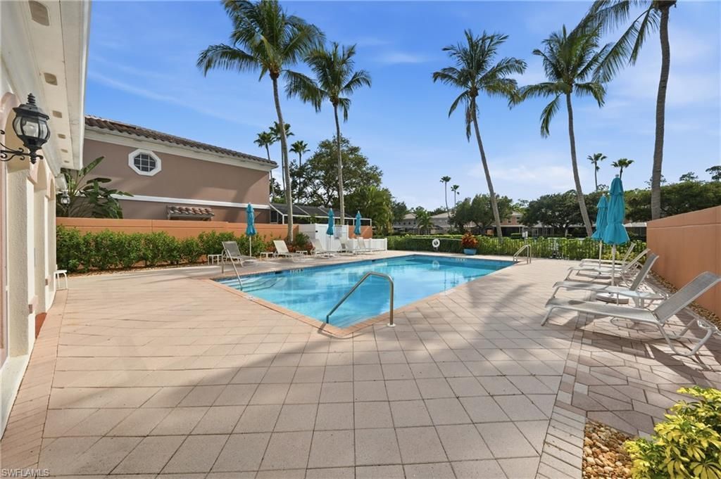 5661 Cove Cir , Unit 51, Naples, FL 34119 Photo