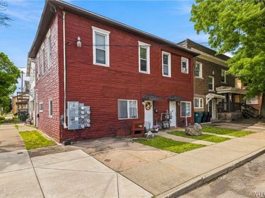 328 Ferry Avenue, Niagara Falls, NY 14301