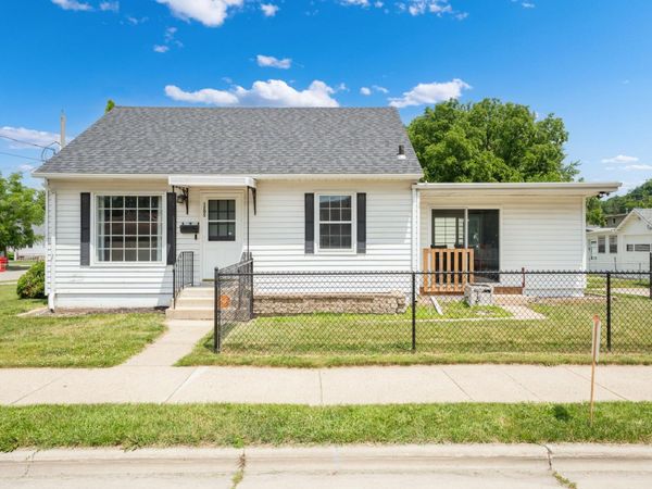 1205 9th Street NE, Rochester, MN 55906