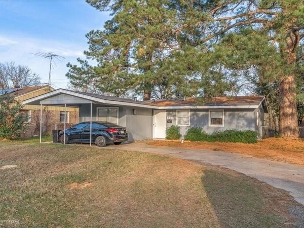 5839 W Canal Boulevard , Shreveport, LA 71108