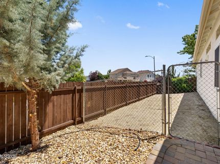 1064 Ridgefield Drive, Carson City, NV 89706 Photo