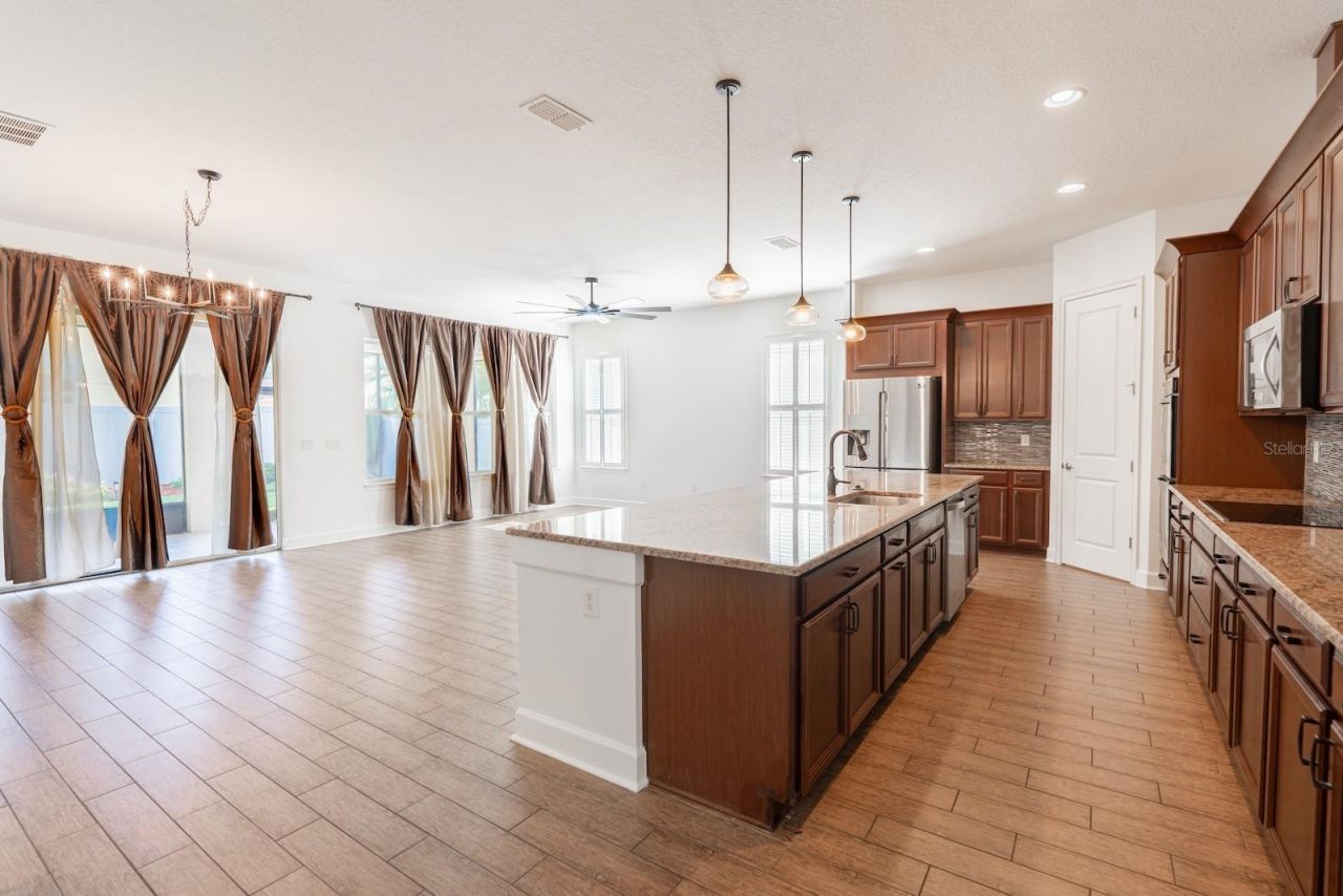 10667 Cardera Drive, Riverview, FL 33578 Photo