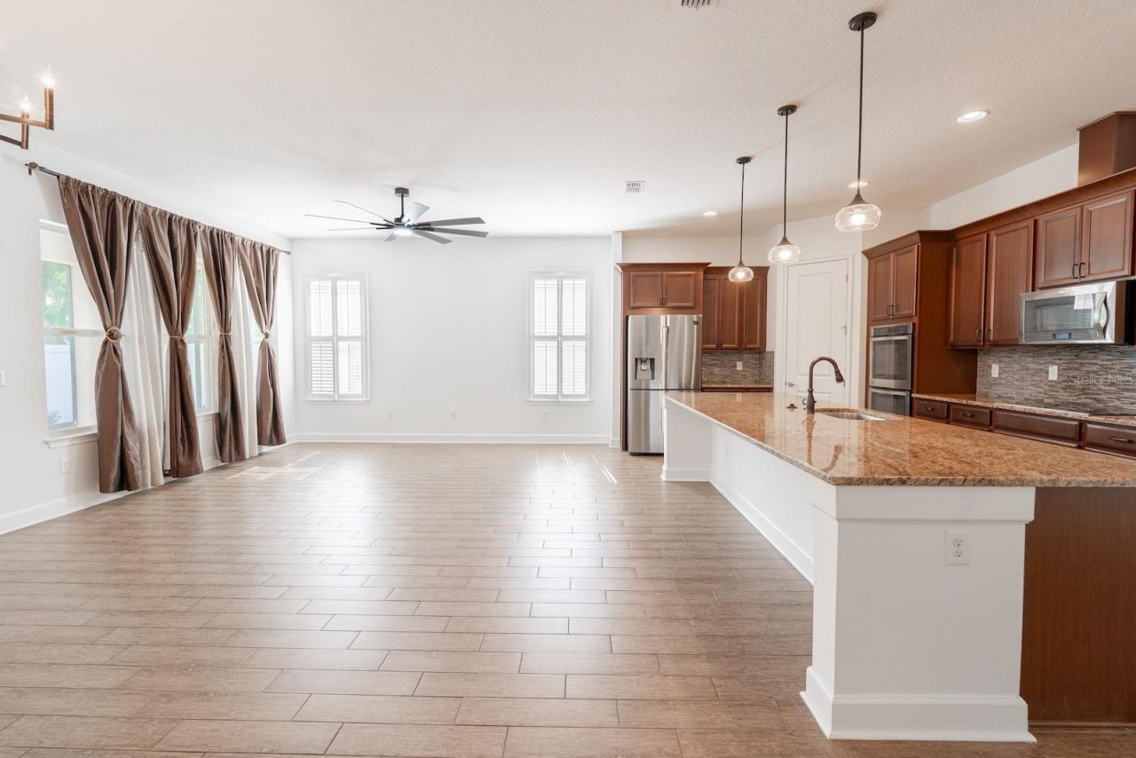10667 Cardera Drive, Riverview, FL 33578 Photo