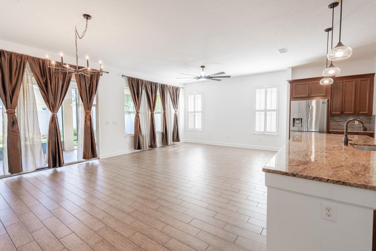 10667 Cardera Drive, Riverview, FL 33578 Photo