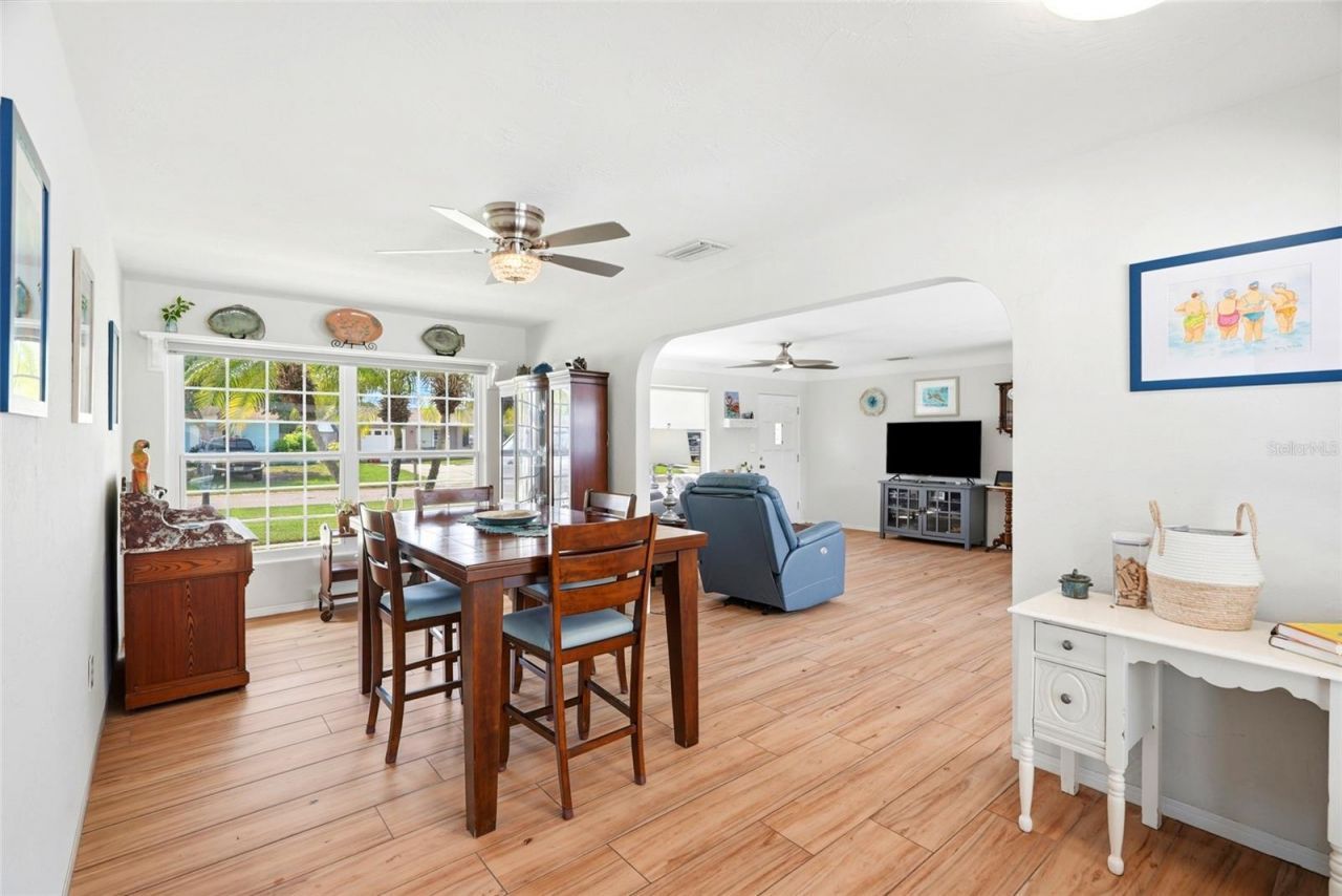 4822 60th Way N, Kenneth City, FL 33709 Photo