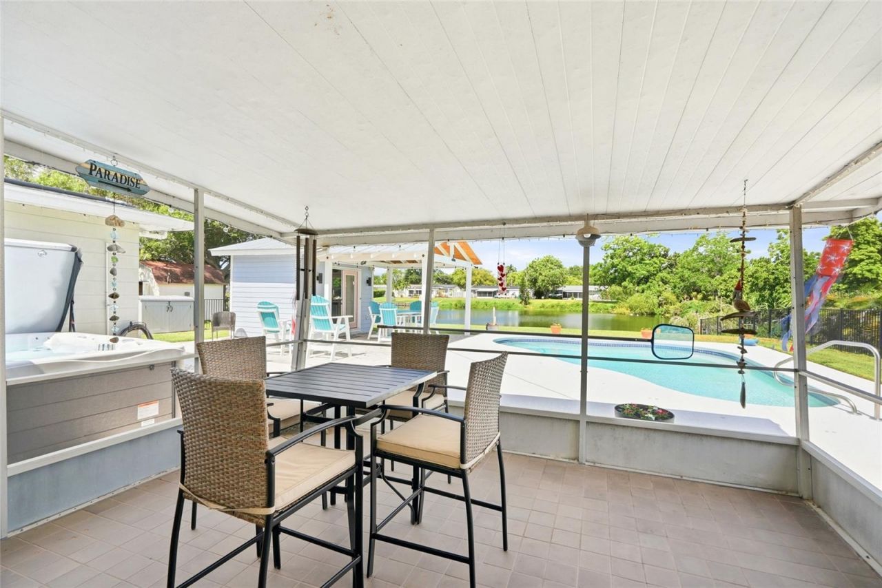4822 60th Way N, Kenneth City, FL 33709 Photo