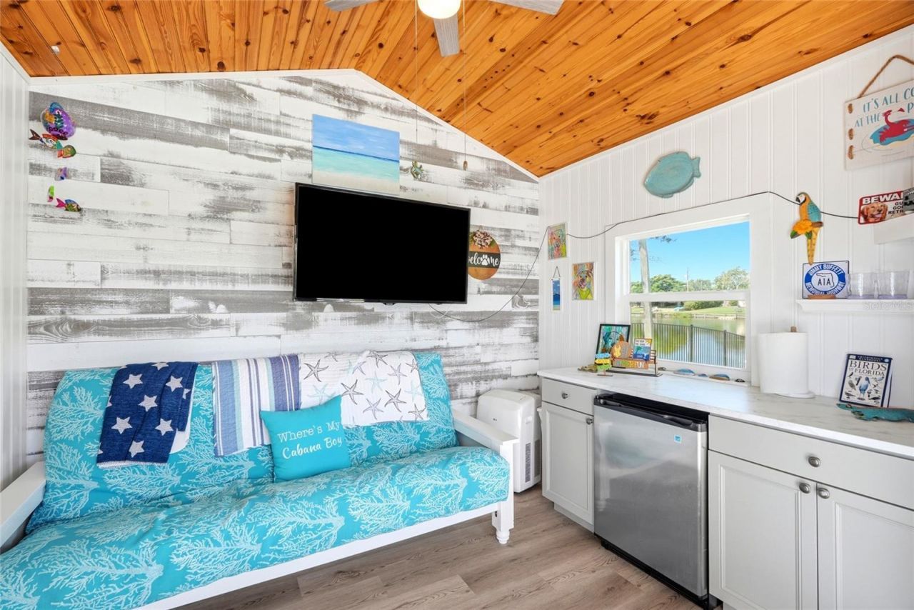 4822 60th Way N, Kenneth City, FL 33709 Photo