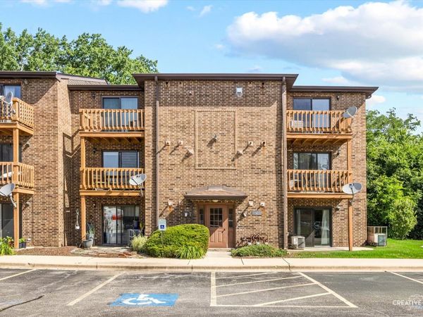 2260 Abbeywood Drive, Unit F, Lisle, IL 60532