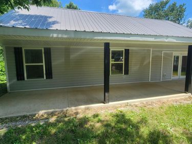 5270 Highway 2141 , Hustonville, KY 40437