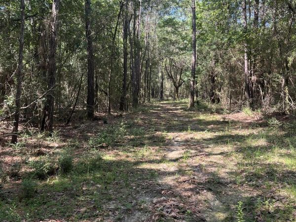000 I-10 , Pass Christian, MS 39571