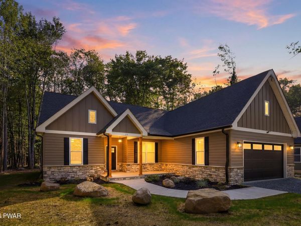 29 Fawn Ridge Drive , Newfoundland, PA 18445