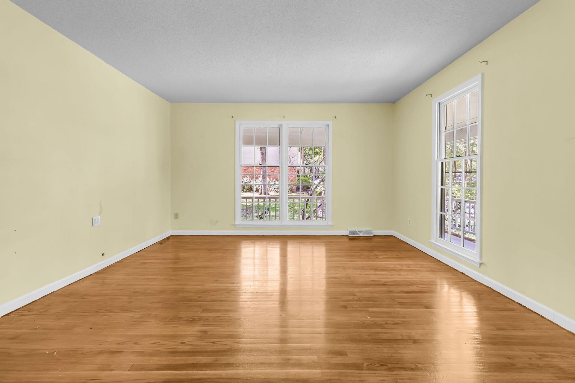 107 Westminster Avenue Photo 11