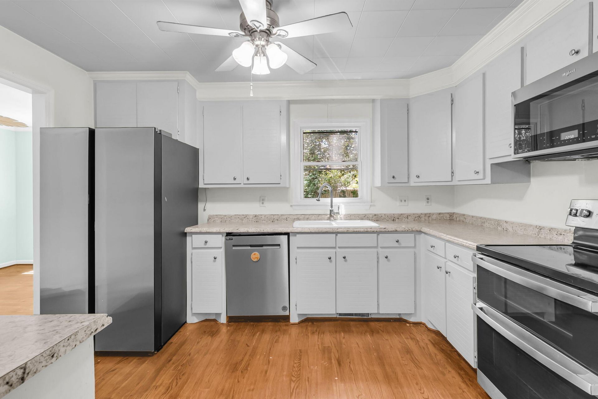 107 Westminster Avenue Photo 12
