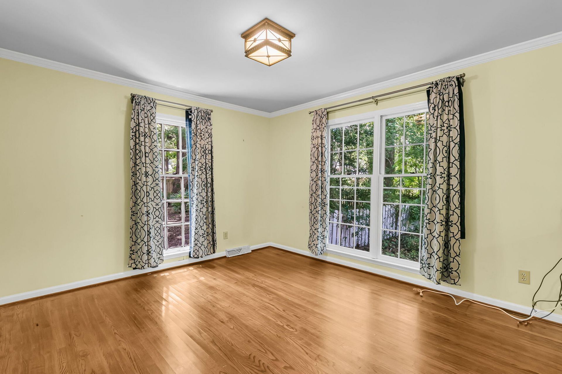 107 Westminster Avenue Photo 15